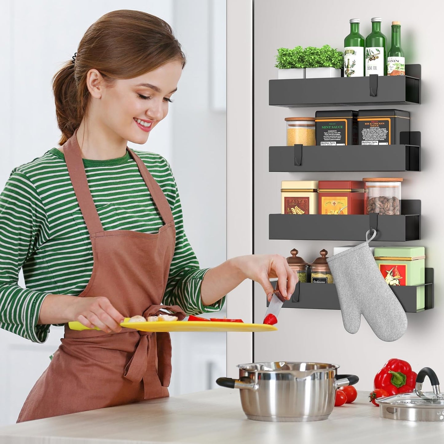 Compact Adjustable Kitchen Shelf