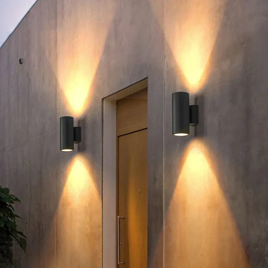 Weatherproof Black Metal Exterior Lamp
