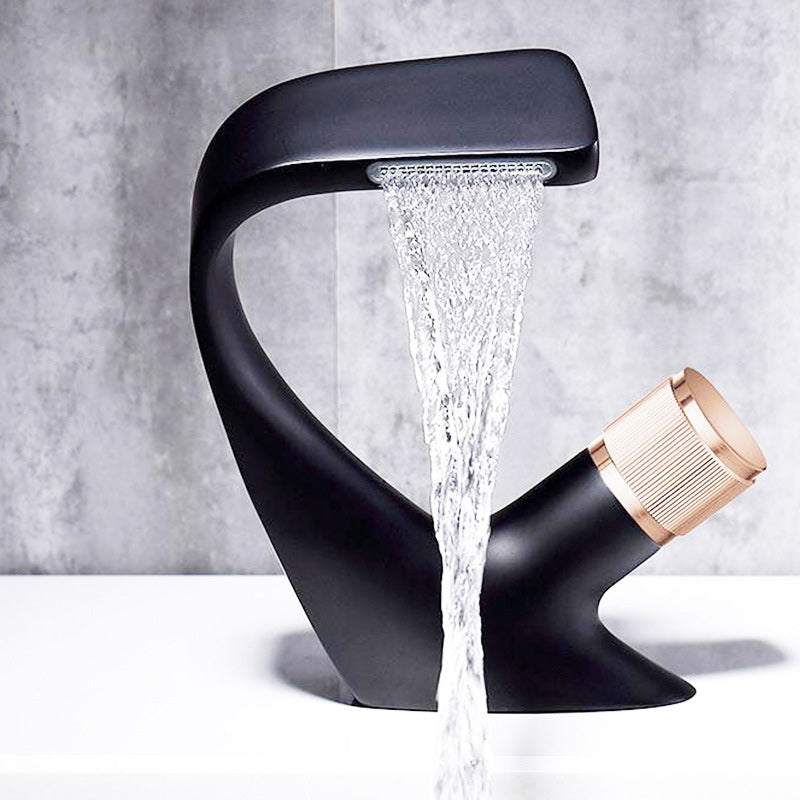 Luxury Bronze Kitchen Faucet with Gold Handle
