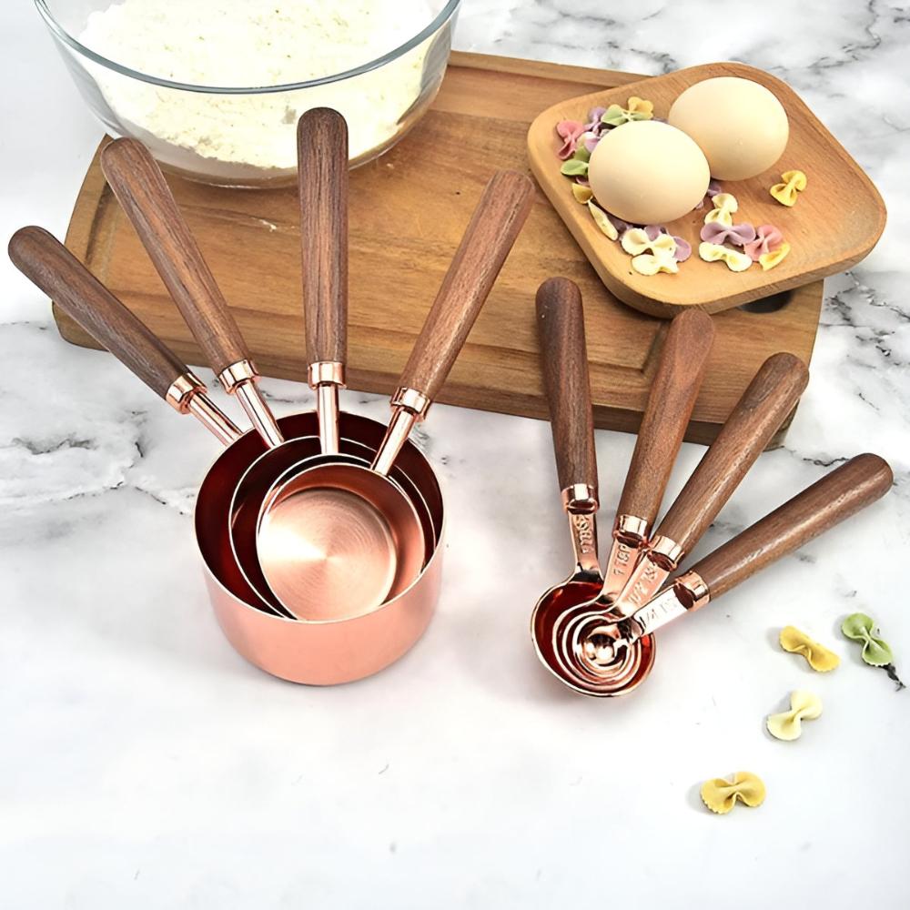 Shiny Metal Measuring Cups