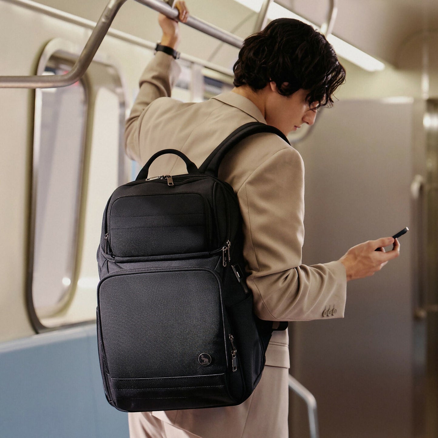 Practical 15.6 Inch Laptop Backpack With USB Charging Port - Luxicro