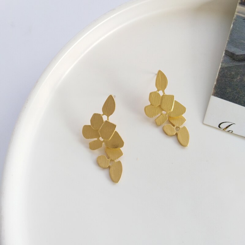 Rustic Outdoor Leaf Dangle Earrings