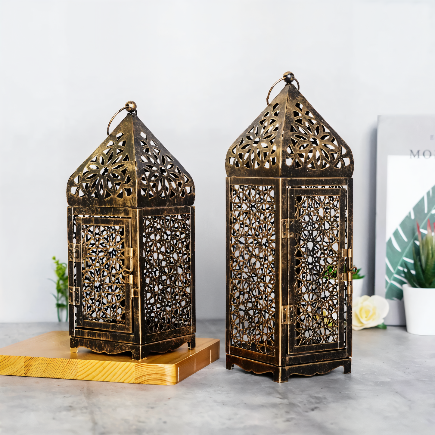 Decorative Iron Candle Holder with Flower Pattern - Luxicro