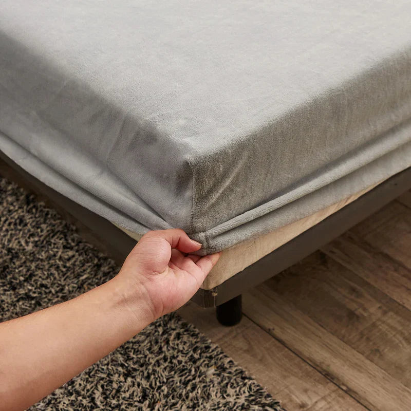 Cozy Fitted Sheet with Soft Stretch Velvet Cover