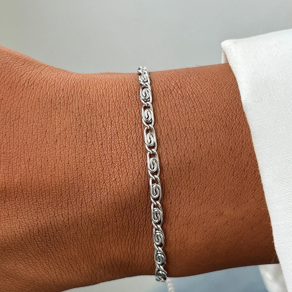 Delicate Silver Twist Chain Bracelet