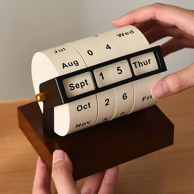 Traditional Oak Rotating Desk Calendar - Luxicro
