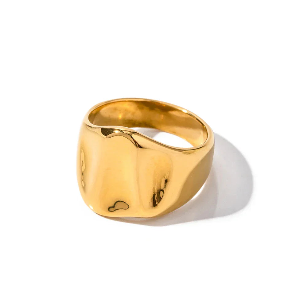 Vibrant Ocean Design Ring