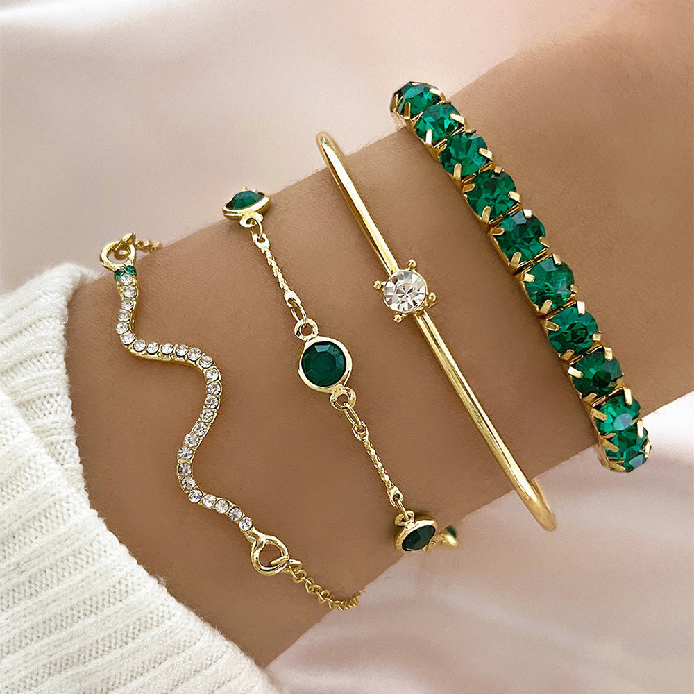 Gold Tone Women's Bracelet Set - Luxicro