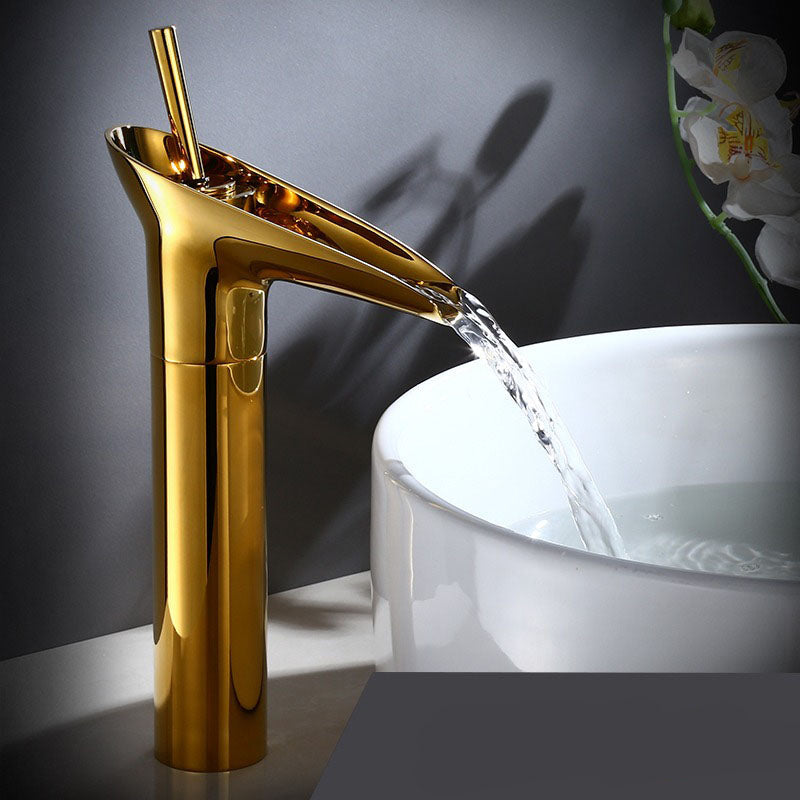 Stylish Bronze One Handle Bath Sink Faucet