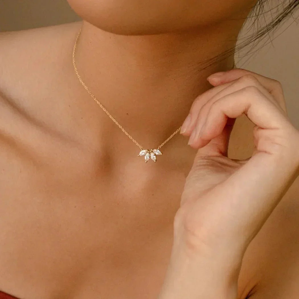 Dainty Floral Drop Necklace - Luxicro