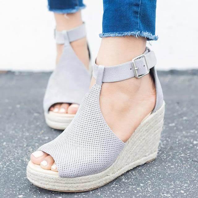 Stylish Women's Flat Summer Shoes