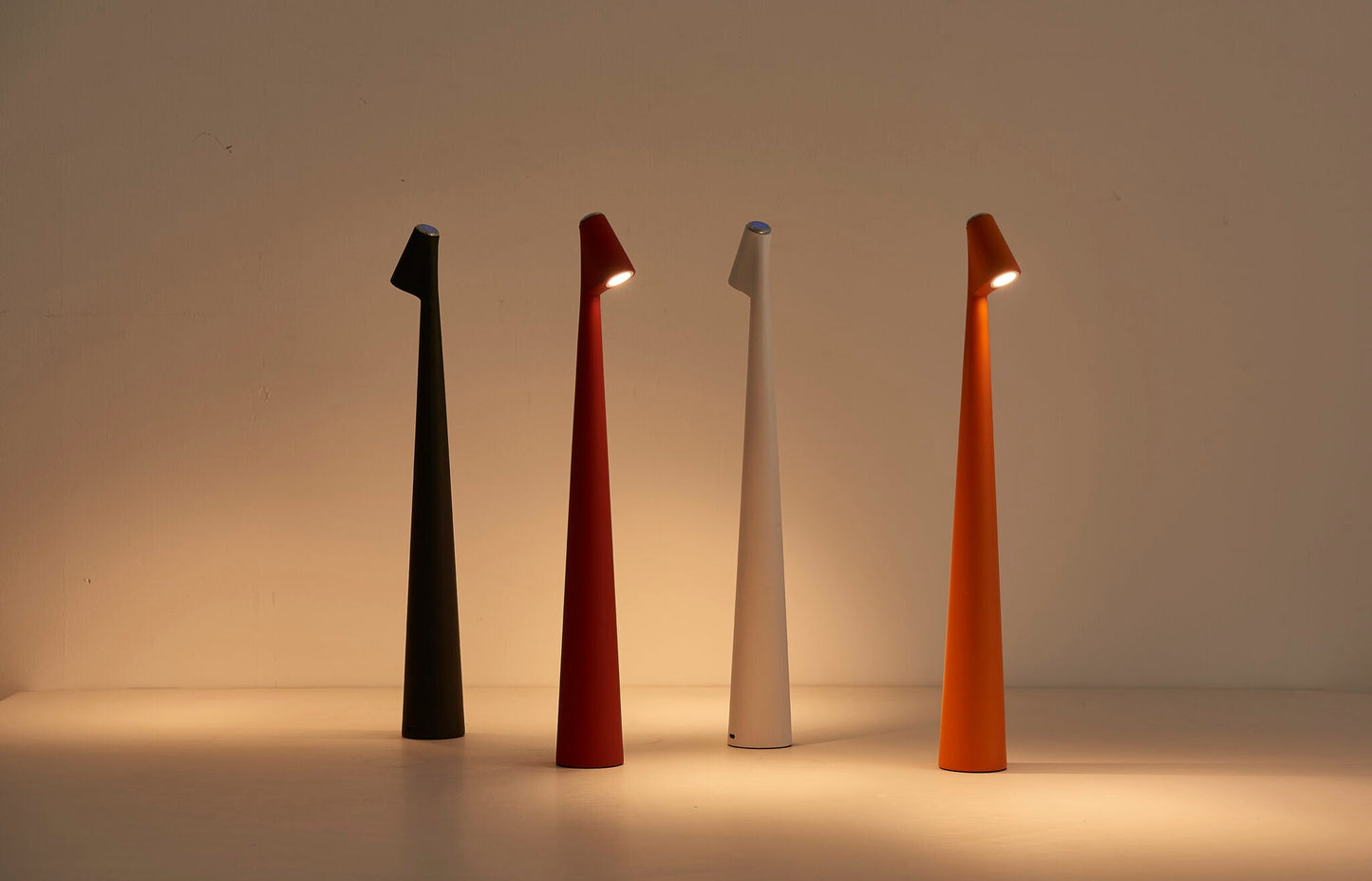 Simple Wireless LED Desk Lamp