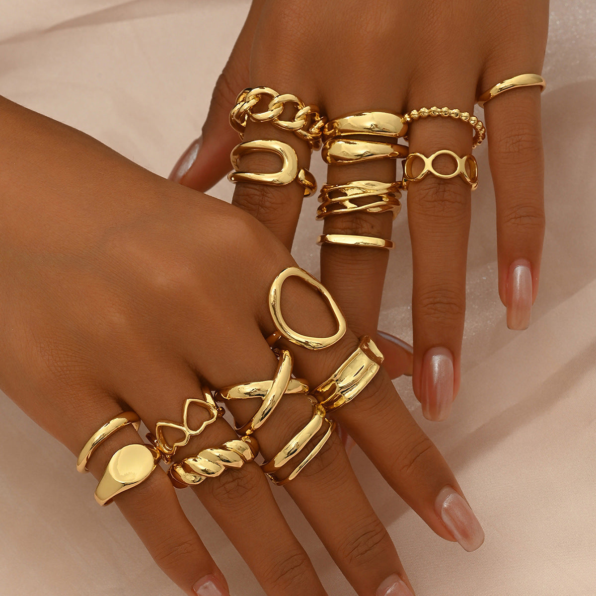 Fashionable 16 Piece Ring Set with Sizes