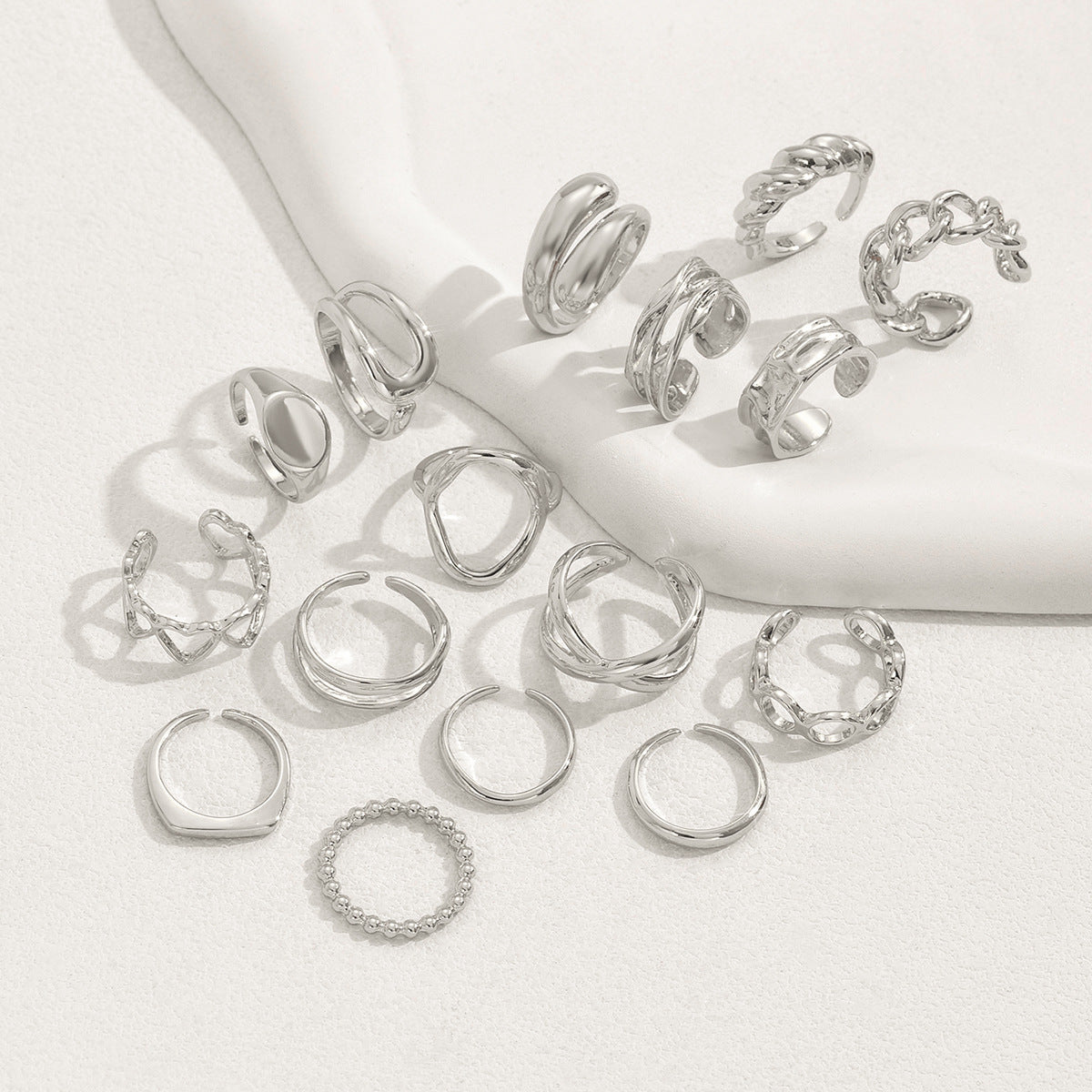 Fashionable 16 Piece Ring Set with Sizes