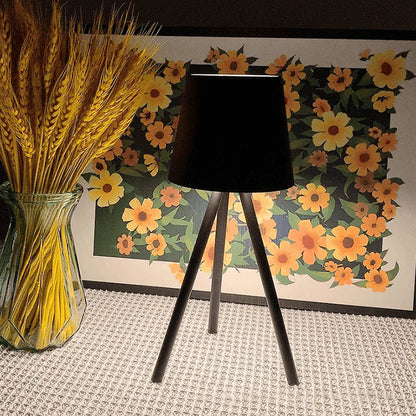 Contemporary Cordless Desk Light Lamp - Luxicro