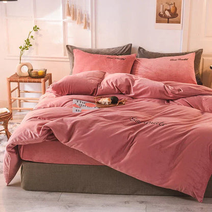 Cozy Fleece Bedding Set for Warm Sleep