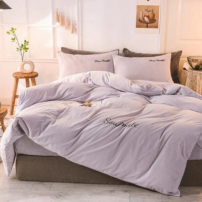 Cozy Fleece Bedding Set for Warm Sleep