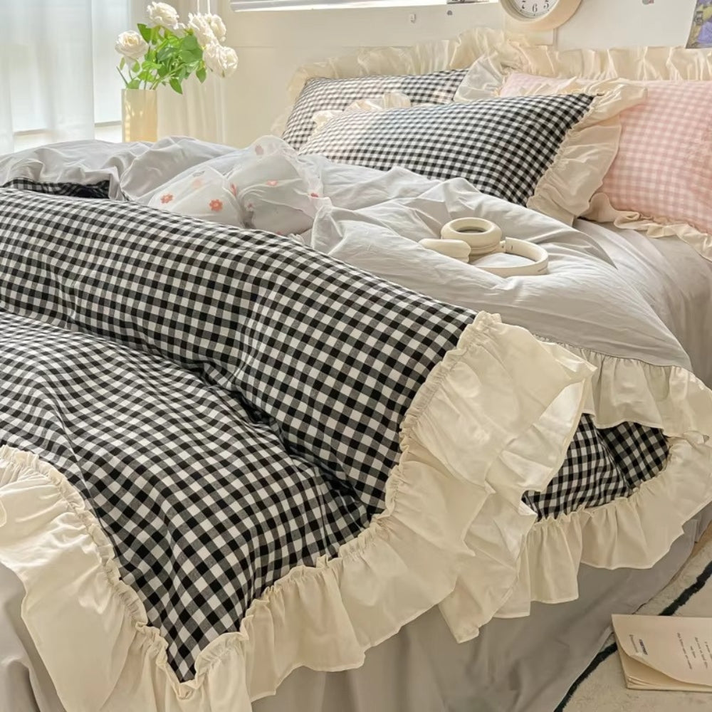 Traditional Checked Ruffle Bedding Set