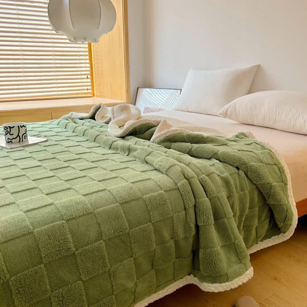 Soft Checkerboard Throw Blanket