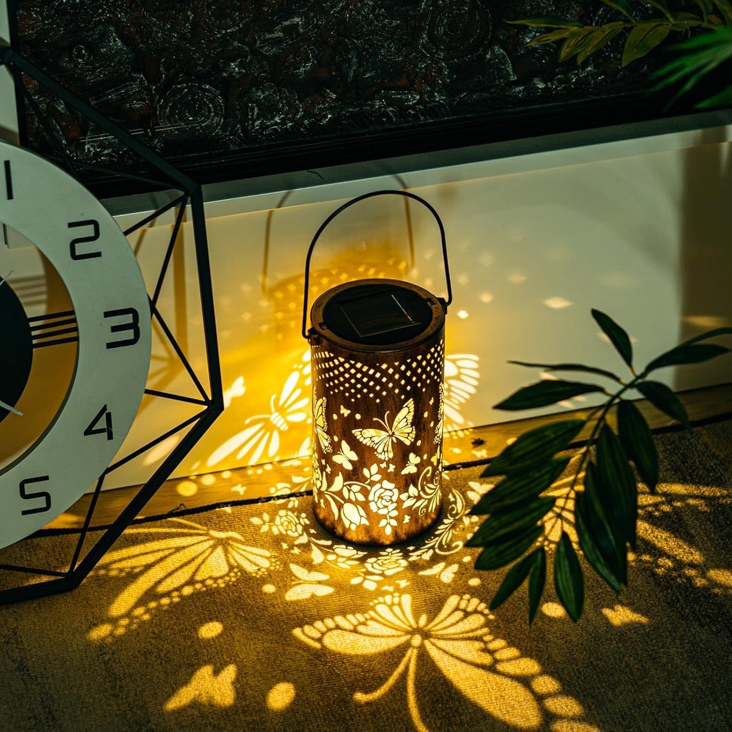 Bright Garden Solar Powered Lantern