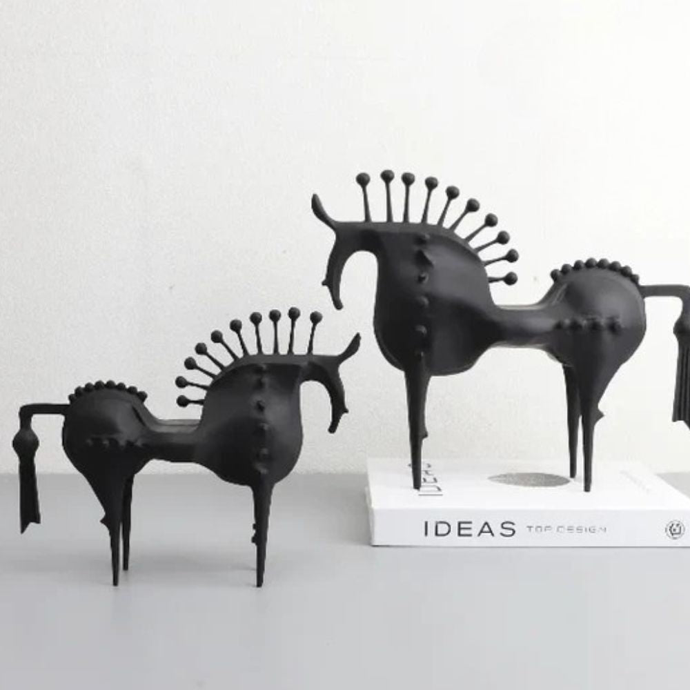 Dark Horse Iron Figurine - Luxicro