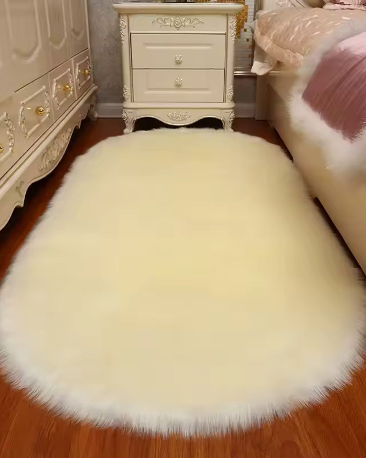 Plush Ultra Soft Throw Blanket for Home Decor