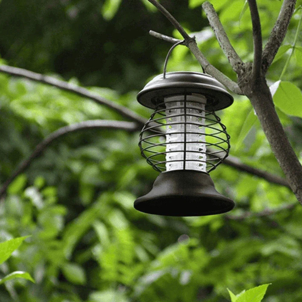 Green Solar Powered Bug Lamp - Luxicro