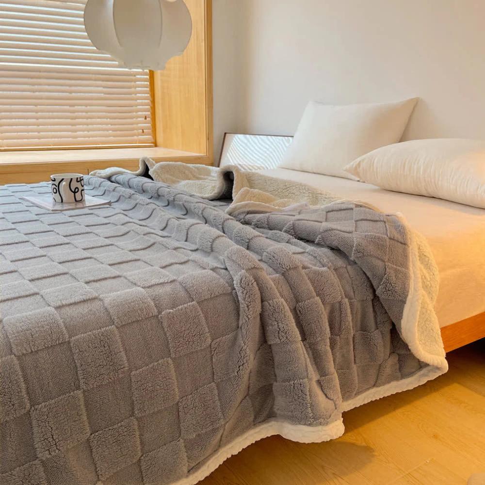 Soft Checkerboard Throw Blanket