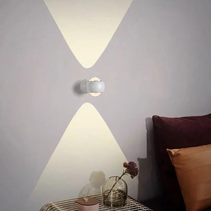 Contemporary Adjustable LED Wall Lamp