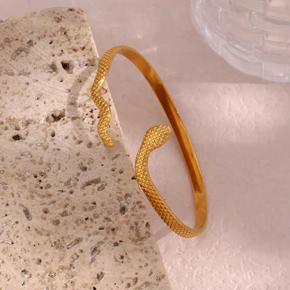 Elegant 14k Gold Chain Cuff Bracelet