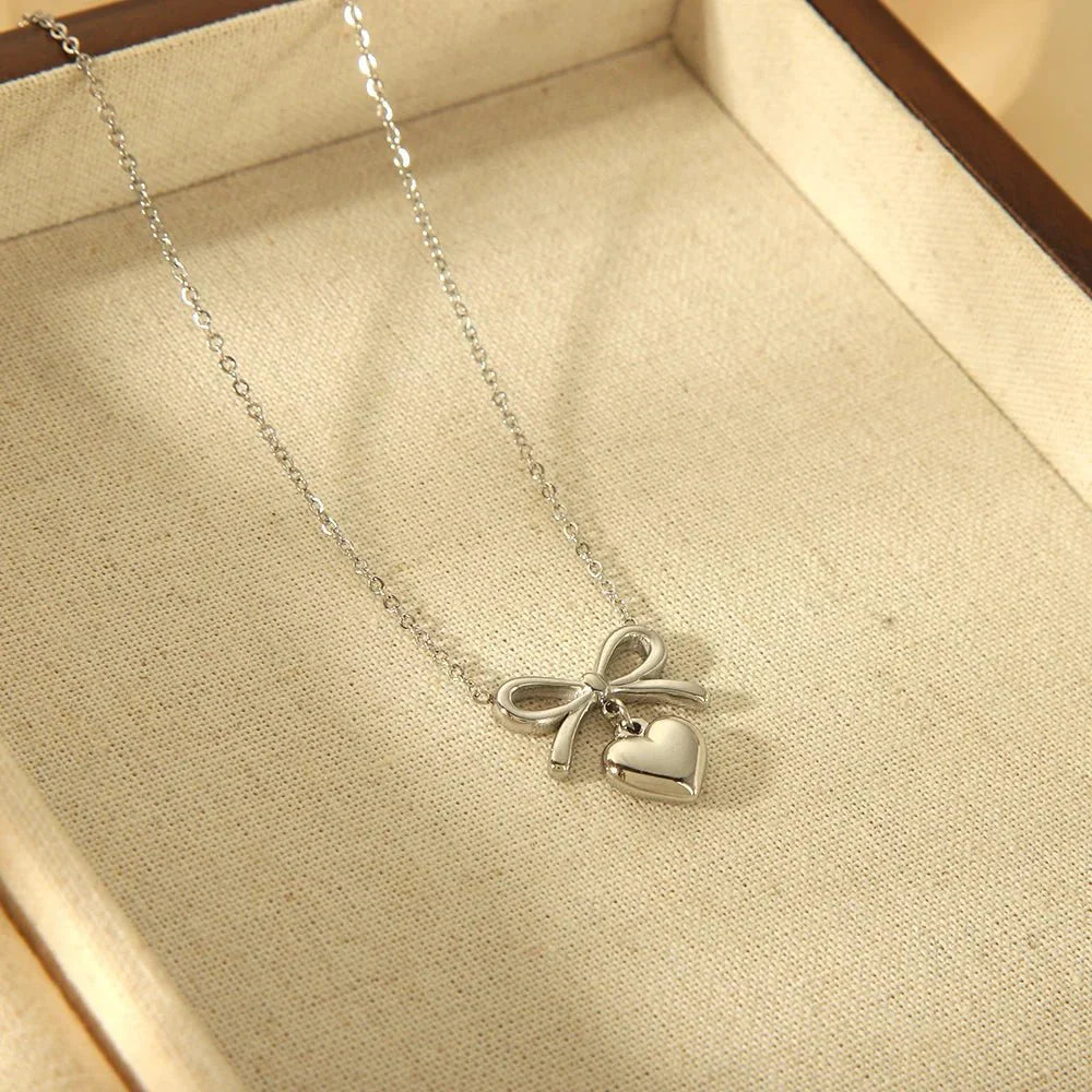 Dainty Rose Gold Heart Shape Necklace