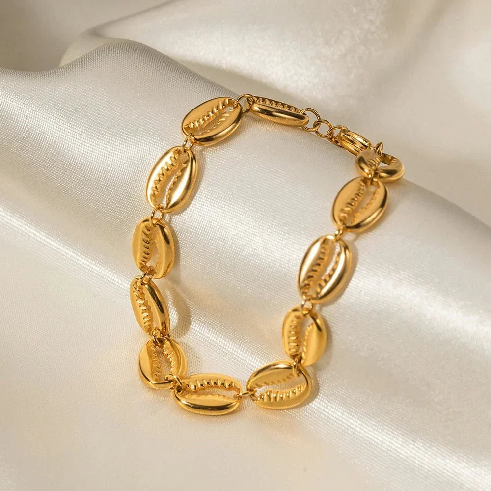 Dainty Beach Shell Gold Charm Bangle