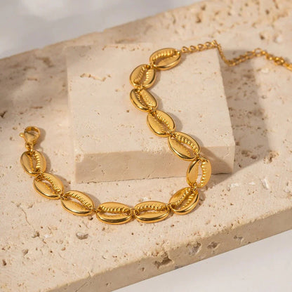 Dainty Beach Shell Gold Charm Bangle