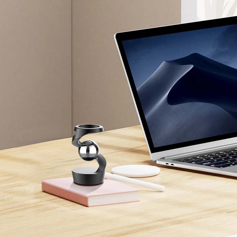 Dynamic Motion Office Desk Toy