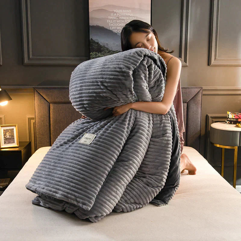 Cozy Fleece Bedding Set