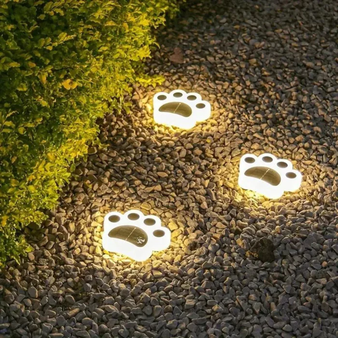 Green Outdoor Solar Powered Lamp - Luxicro