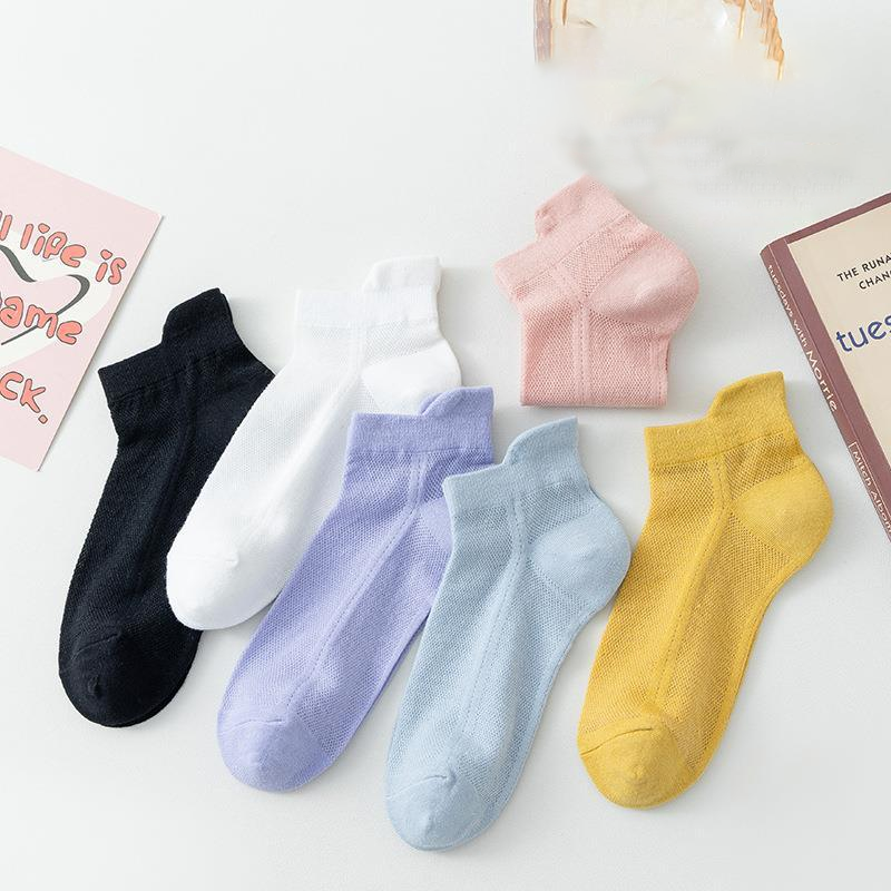 Slim No-Show Grip Socks