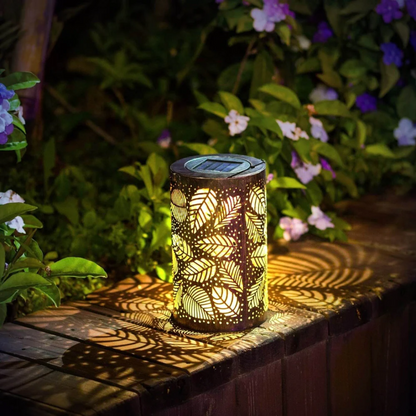 Outdoor Green Energy Garden Light with Leaf Pattern