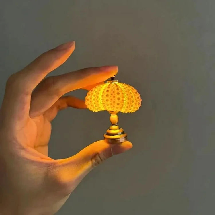 Beachy Seashell Decor Table Lamp