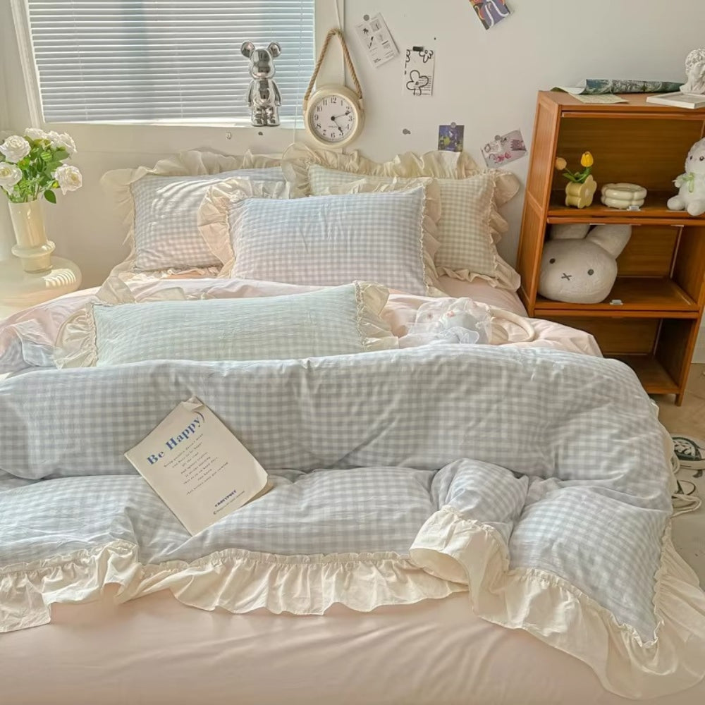 Traditional Checked Ruffle Bedding Set - Luxicro