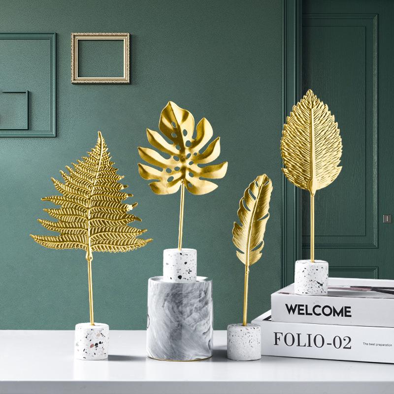 Shiny Gold Leaf Christmas Decorations - Luxicro