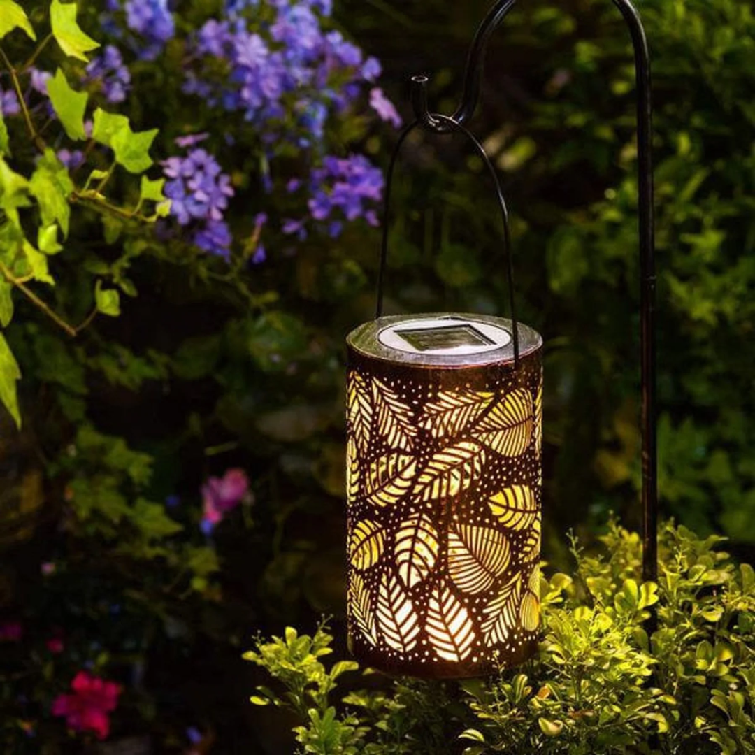 Outdoor Green Energy Garden Light with Leaf Pattern