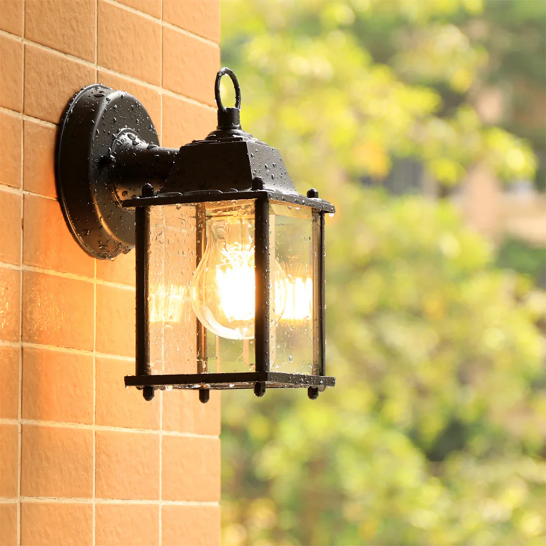 Classic Patio Solar Lamp - Luxicro