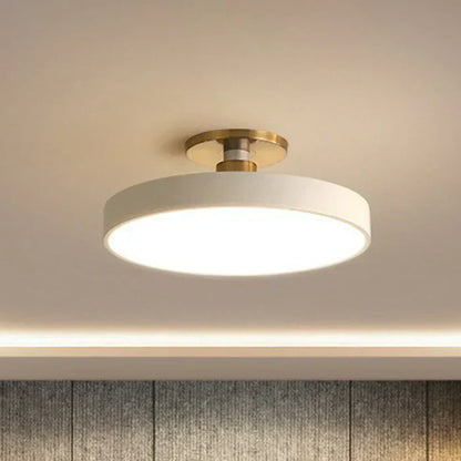 Simple Nordic Hanging Light