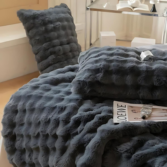 Cozy Fake Fur Warm Throw Blanket - Luxicro