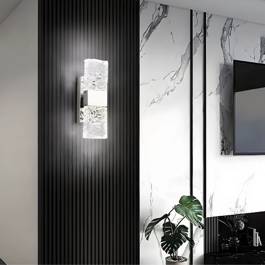 Contemporary Curved Wall Lamp - Luxicro