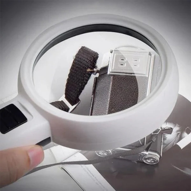 Compact 30x Power LED Magnifier - Luxicro