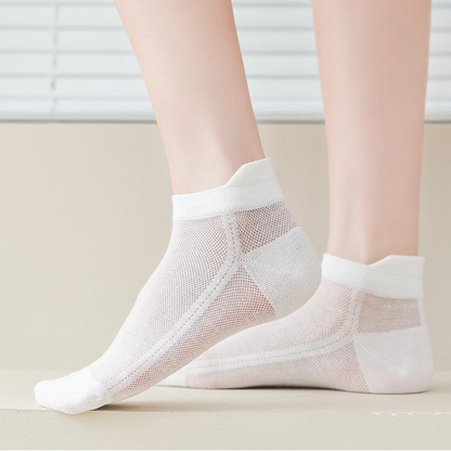 Slim No-Show Grip Socks