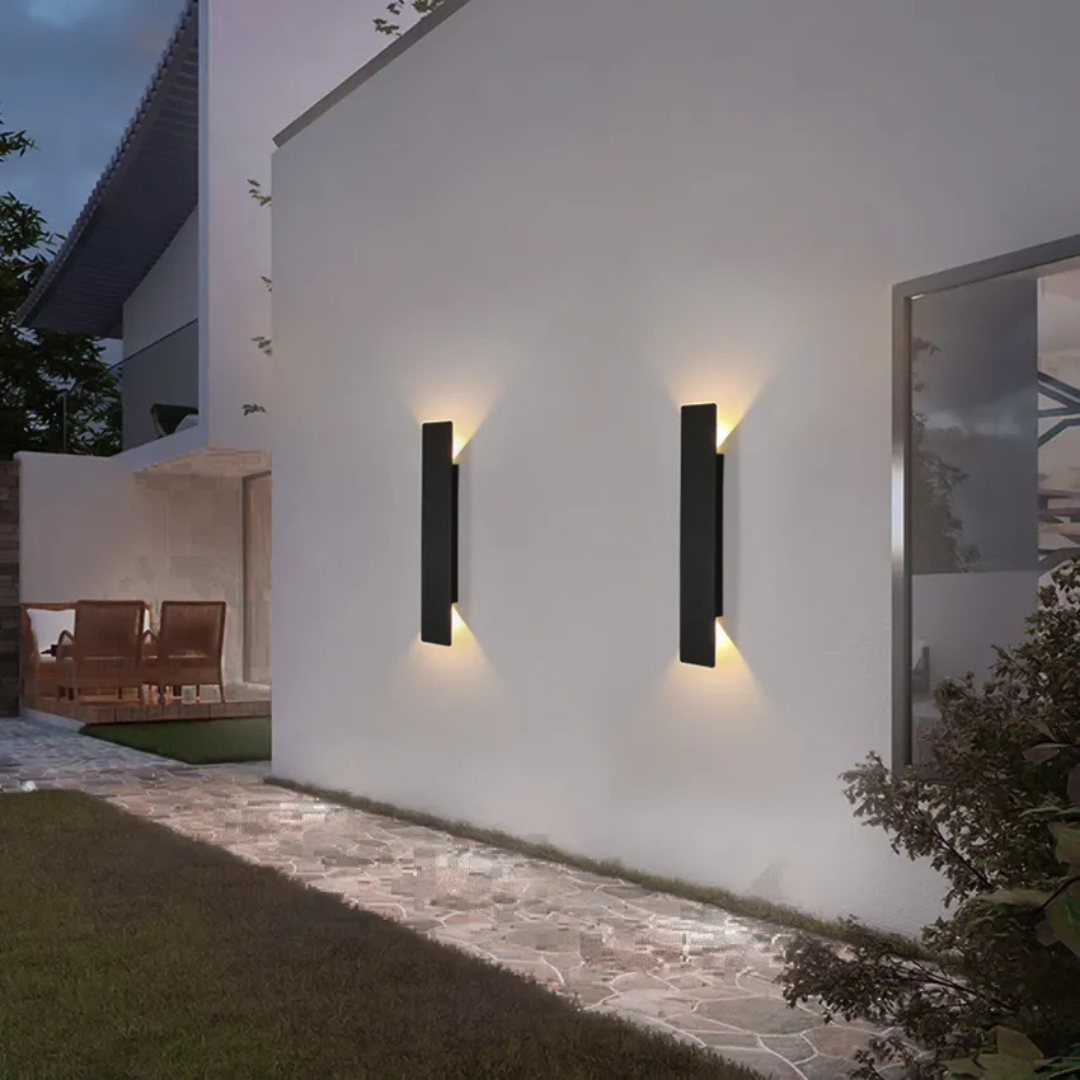 Rugged Weatherproof Exterior Wall Lamp - Luxicro
