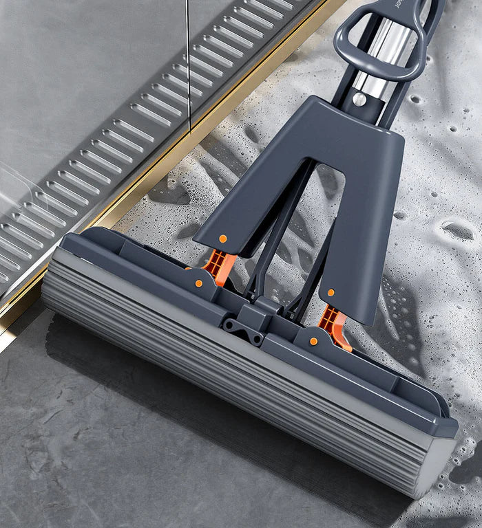 Effortless Cleaning Mop with Automatic Scrubbing Feature